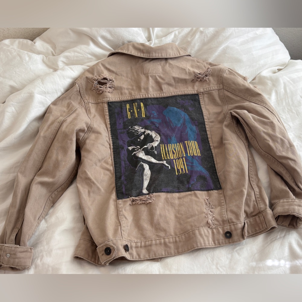 Guns and roses Distressed Beige Denim Jacket with Graphic Back Patch